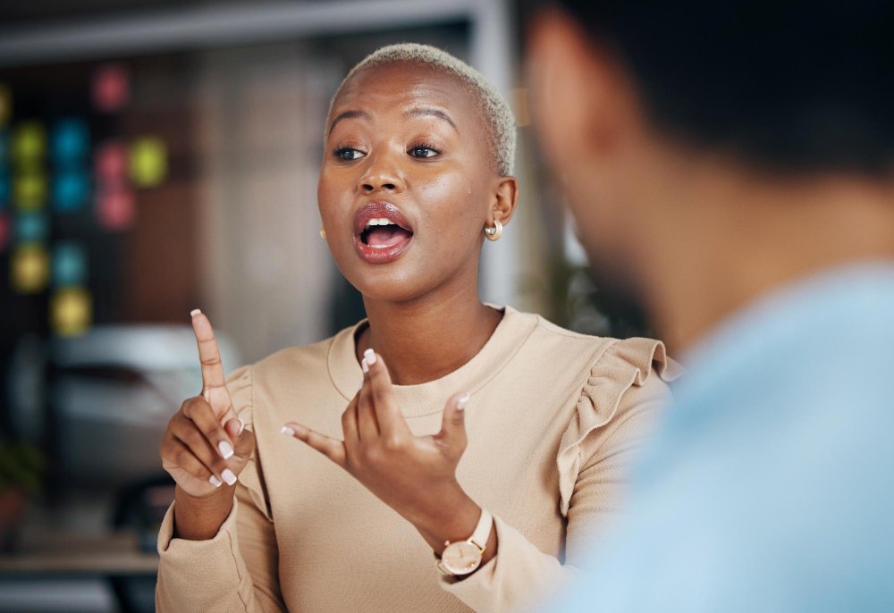 The Secret to Powerful Communication: Why Clear Words Matter More Than Loud Voices