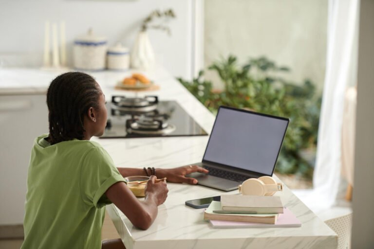 How to Find Legit Online Jobs in Kenya in 2025