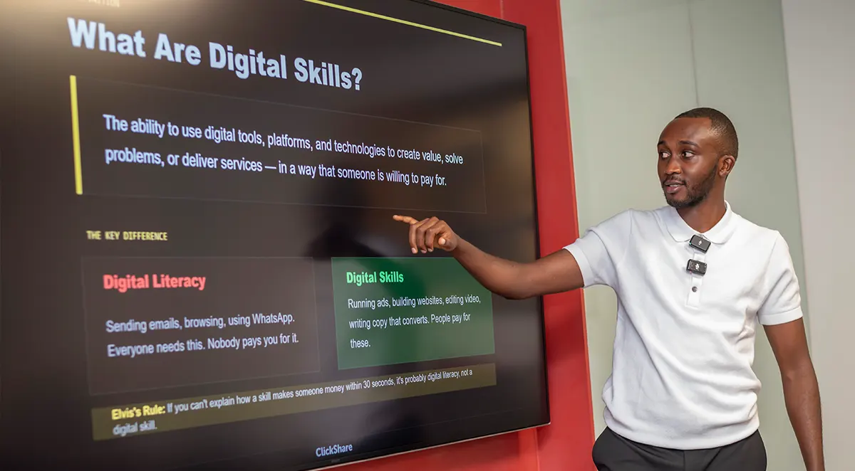 Elvis presenting on digital skills